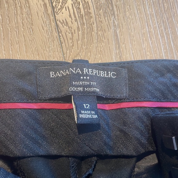 Black trousers, Banana Republic size 12 Martin fit - Picture 2 of 4